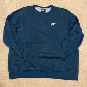 NEW PRICE 🍁 Nike sweatshirt with front pocket